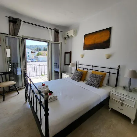 Angela Hotel 3*